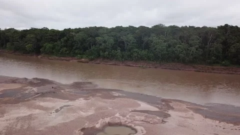 Gold-mining in the Peruvian Amazon Video stock 132188574