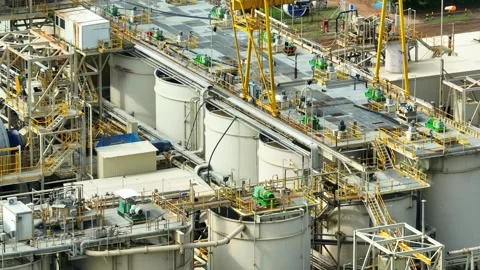 A gold mining processing plant with industrial machinery. 스톡 동영상 341906921