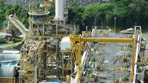 A gold mining processing plant with industrial machinery. Stock Footage 341906934