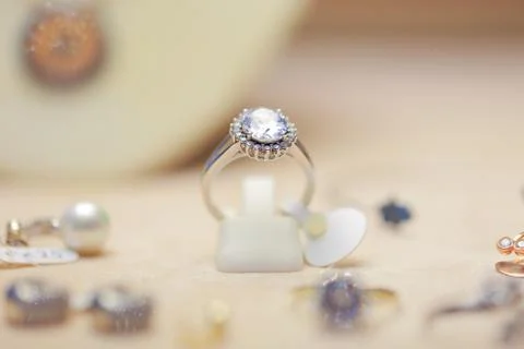 Gold ring with a diamond Foto stock