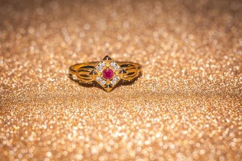 Gold ring with ruby 스톡 사진