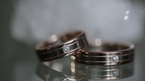 Gold rings Stock Footage 47976283