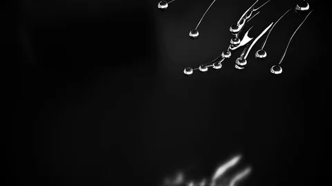 Gold spheres tracking liquid gold. Stock Footage