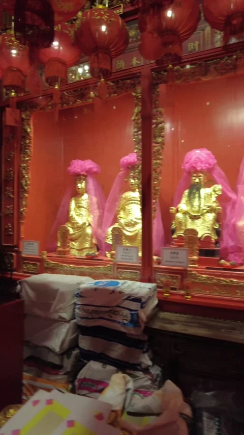 Gold statues in a temple Stock Footage 281076407