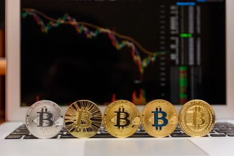 Golden bitcoin on Foto stock