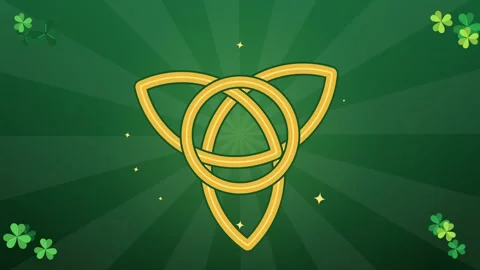 Golden Celtic trinity knot rotating with light rays and sparkles on emerald 库存影片 348329952