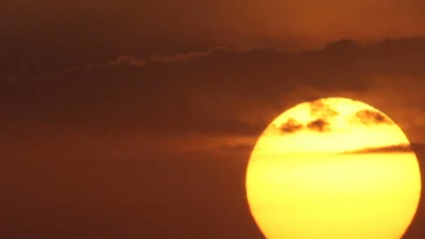 Golden color of the setting sun Stock Footage 148423959