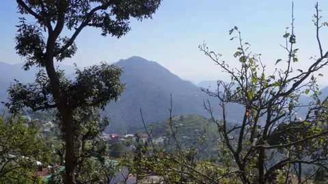 Golden Dawn on Himalayan River Waters Vídeo Stock 337628702