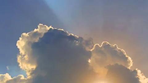 Golden dramatic sunrise breaking through the cloud timelapse Stock-Footage 79322048