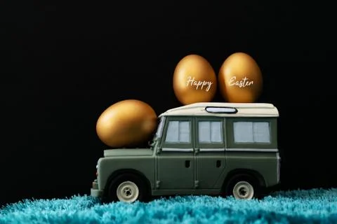 Golden Easter egg, happy Easter sunday hunt holiday decorations Stock Photos