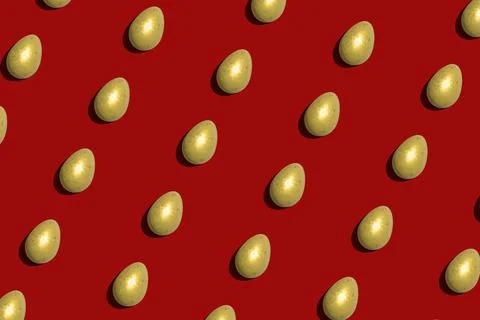 Golden eggs easter on red background illustration print Foto stock