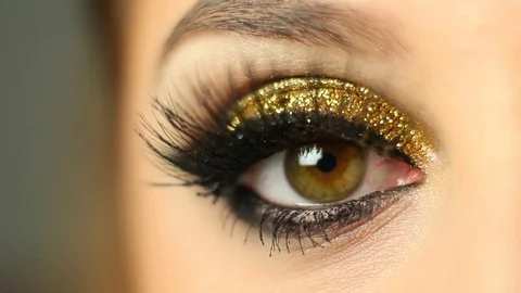 Golden Eye Makeup Video stock 95842777