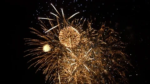 Golden fireworks display Video stock 79025477