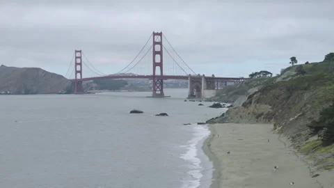 Golden Gate Bridge From Baker Beach Elevated Cliff Viewpoint Overcast Vídeos de archivo 344914505