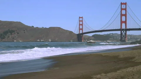 Golden Gate Bridge with beach Stock-Footage 566885