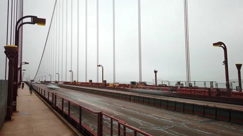 Golden Gate Bridge | Cloudy | Timelapse | 4K Vídeo Stock 134372236