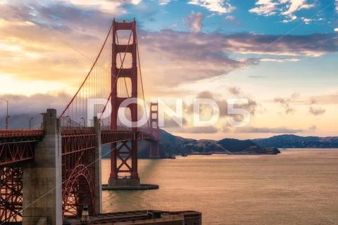 Golden Gate Bridge on sunset in San Francisco, California Stock Photos