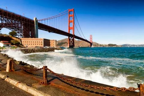 The Golden Gate Bridge w the waves Stock Photos