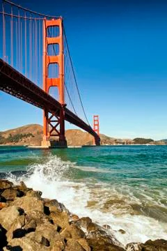 The Golden Gate Bridge w the waves Stock Photos