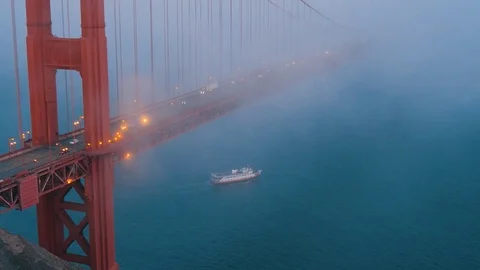 Golden Gate in the fog 库存影片 79783337