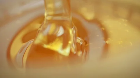 Golden honey close-up 库存影片 80344214