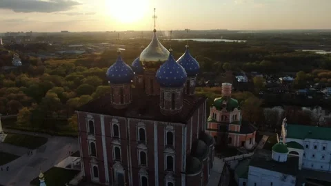 Golden hour drone close view of Ryazan Kremlin cathedral Stock Footage 320903112