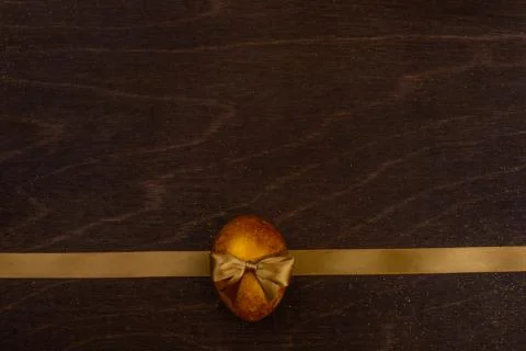 Golden luxury easter egg Stock-Fotos