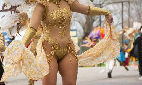 Golden party dancer Foto stock