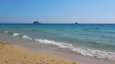 The golden sandy beach of Mounta with turquoise sea in Kefalonia in Greece. Stock-Footage 79856433
