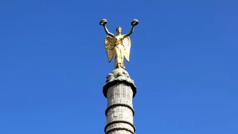 Golden statue of Chatelet square (Place du Chatelet) Stock Footage 104452829