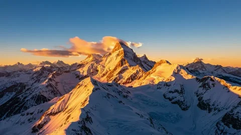 Golden Summit: Himalayan Sunset Видео 339274966
