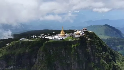 Golden Summit of Mount Emei with Samantabhadra Statue, Leshan, China Stock-Footage 336838866