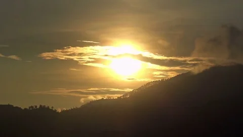 Golden sunset in Himalayas Stockbeeldmateriaal 75033767