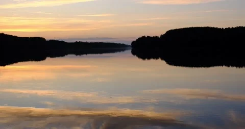 Golden sunset on the river, 4k Stock Footage 142786004