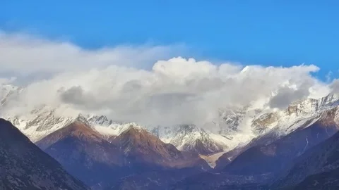 Golden Sunset Transition over Mount Namcha Barwa in Tibet. Stock Footage 330383883