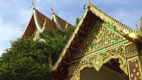 Golden Thai temple Video stock 76709395
