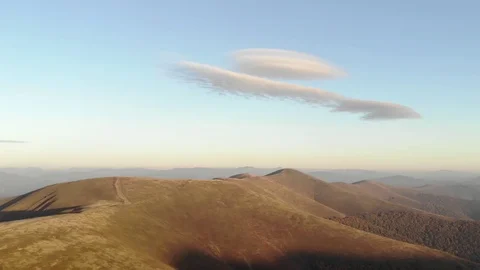 Golder sand close up mountains. Sunset. Vidéo 126528505