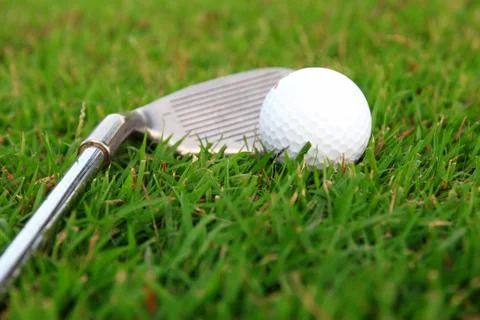 Golf-ball on course Foto stock