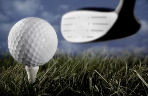 Golf ball in grass Фото