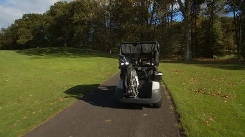 Golf Carts on the Green Stockbeeldmateriaal 127054089