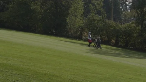 Golf course. Players on the fairways. Stock-Footage 142600651
