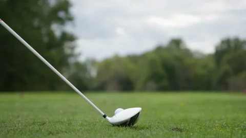 Golf driver hitting golf ball 스톡 동영상 153697082