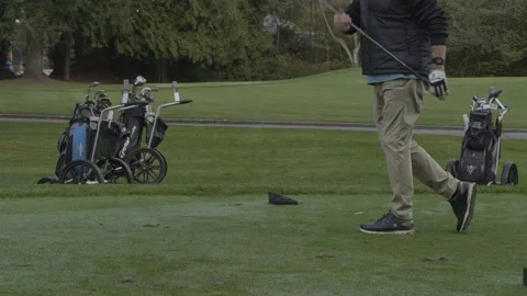 Golf. Hitting ball from a tee (variant). 스톡 동영상 142606858