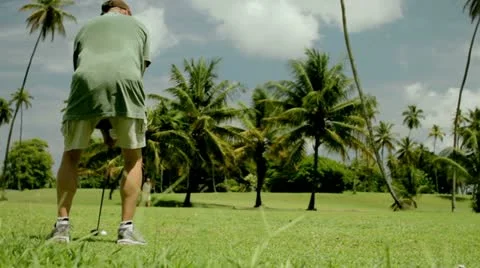 Golf - a long drive Vídeos de archivo 12139843