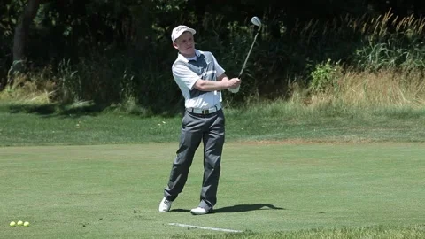 Golfer chipping short range shot Stock Footage 172163847