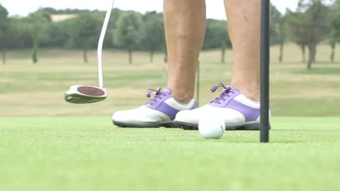 Golfer Sinking Putt Video stock 156188666