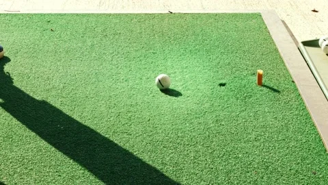 Golfer Training Golf Swing in Driving Range on Mat in a Sunny Day 库存影片 194012123