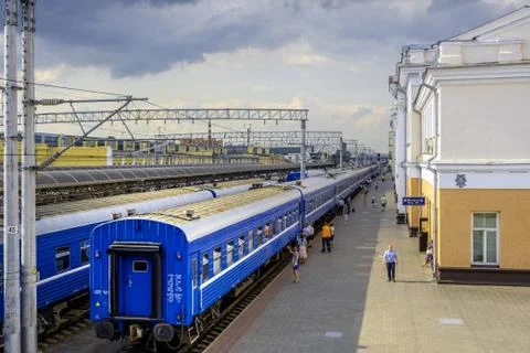 Gomel, Belarus - June 27, 2019: People standing next to carriages at Central  Stock Photos