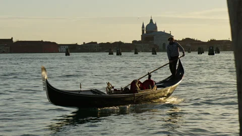 Gondola in Venice Video stock 169236056