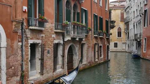 Gondolas in a Canal in Venice. Stock Footage 289244060